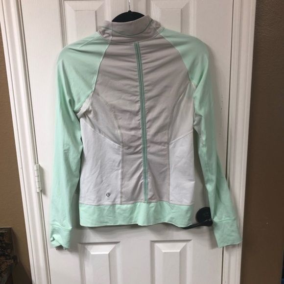 Lululemon Mint Green Beach Runner Full Zip Jacket - Picture 4 of 4